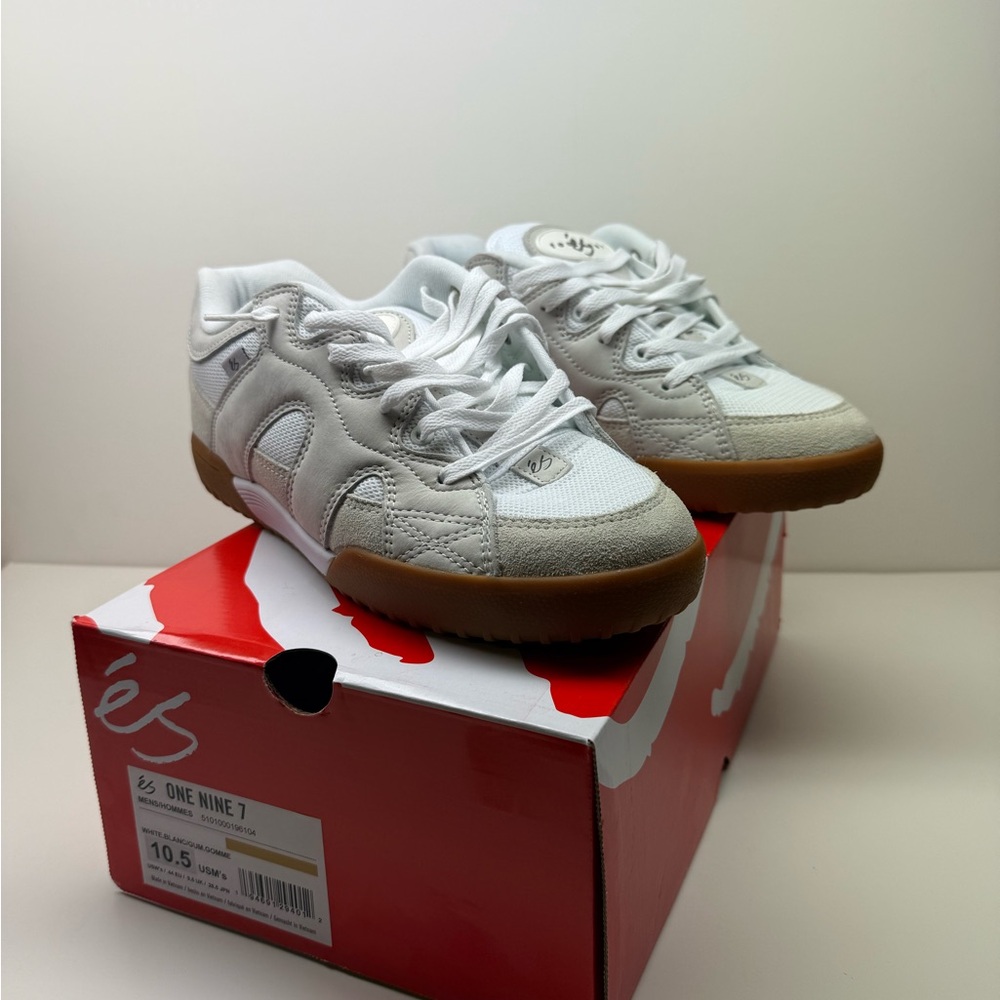Es One Nine 7 BRAND NEW Koston White and Gray Sneakers